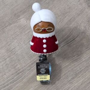 Mrs Claus Wallflower Plug-In And Snowy Coconut Frost Fragrance